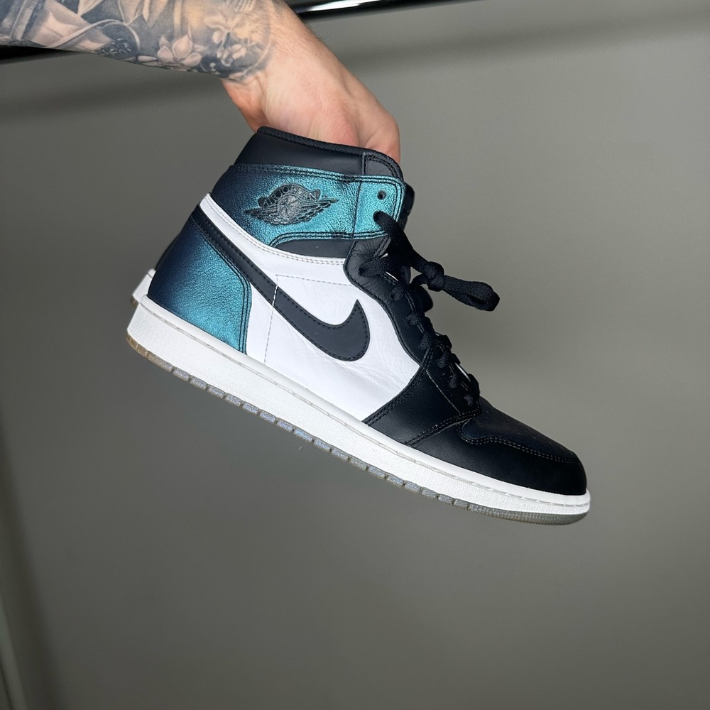 Jordan 1 High OG Chameleons size 11 - Picture 3 of 5